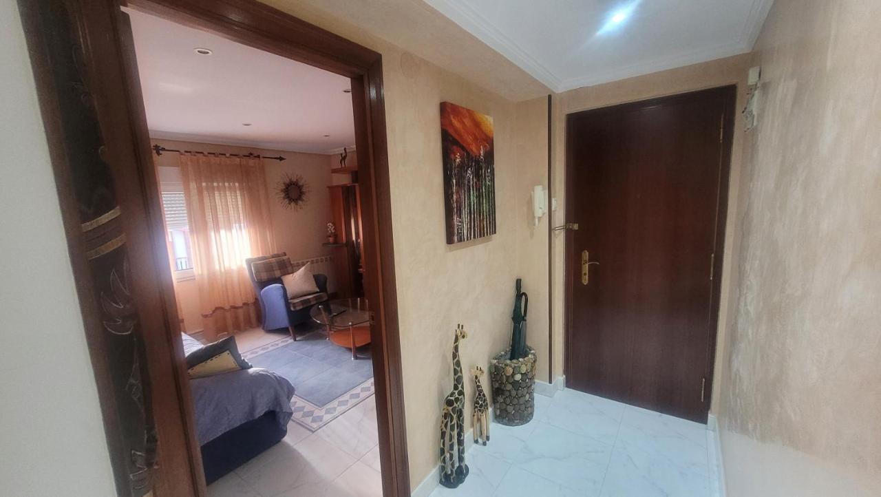 El Trasgu De Laviada A 300M Playa, Puerto, Acuario Apartment Gijón Exterior foto